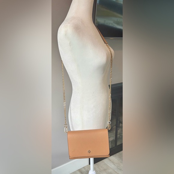 Tory Burch Emerson Chain Wallet - Picture 2 of 7